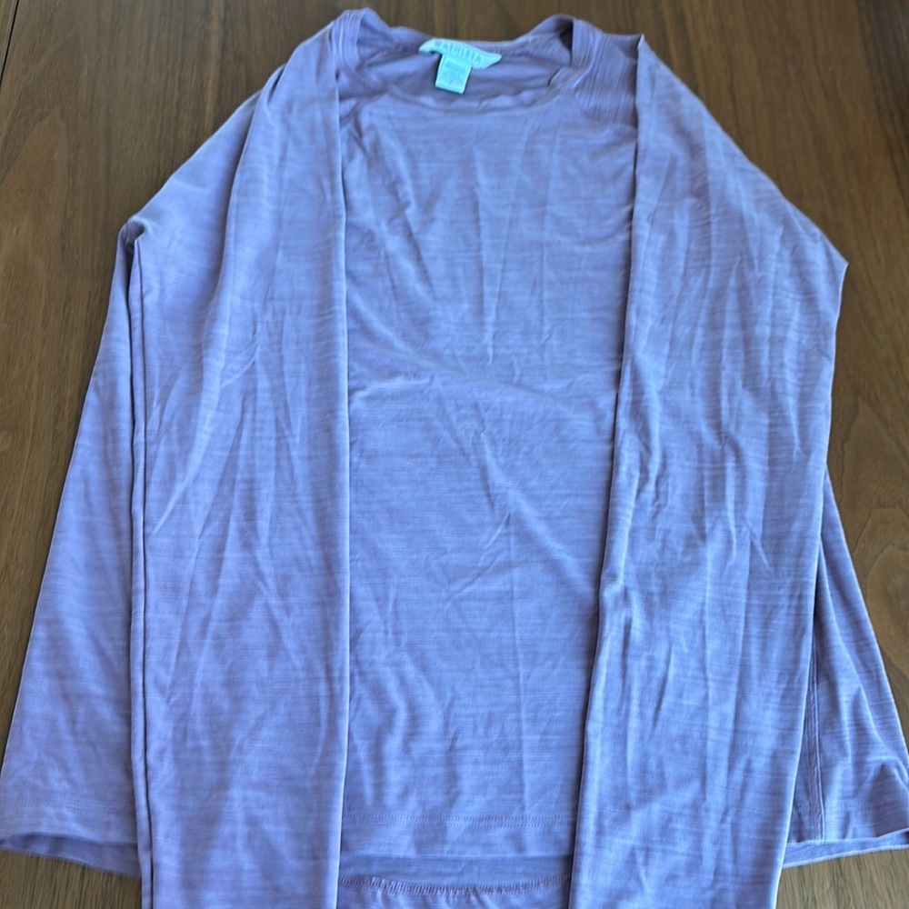 Like new Athleta shirt S